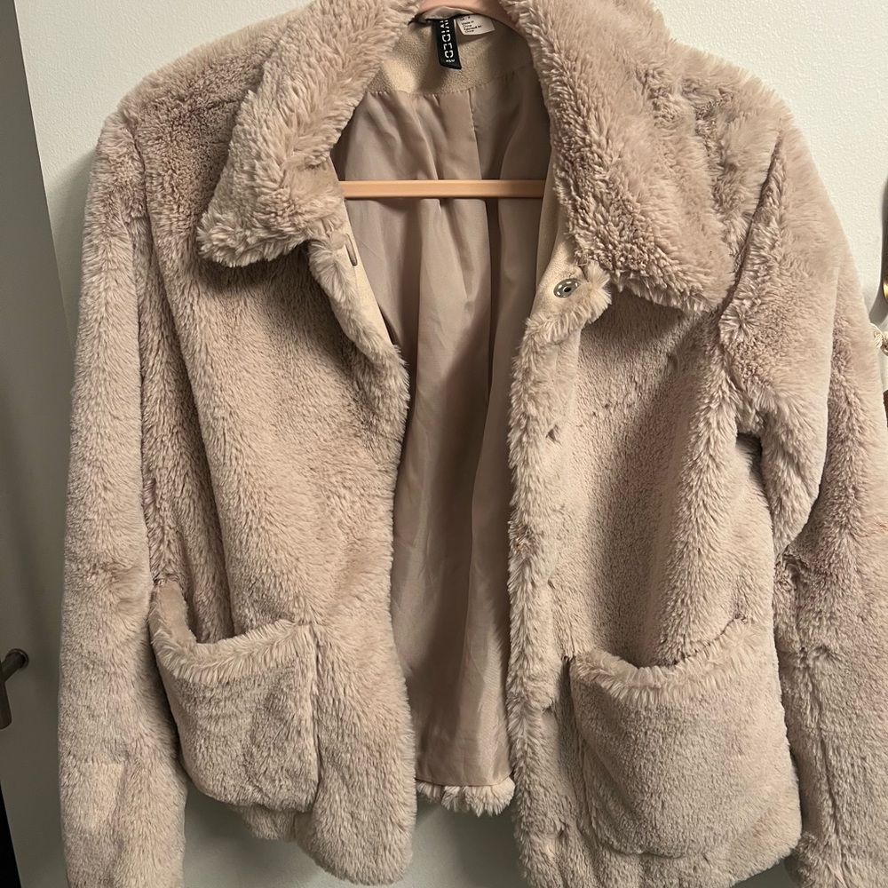 H&M Soft Cream Teddy Jacket Small